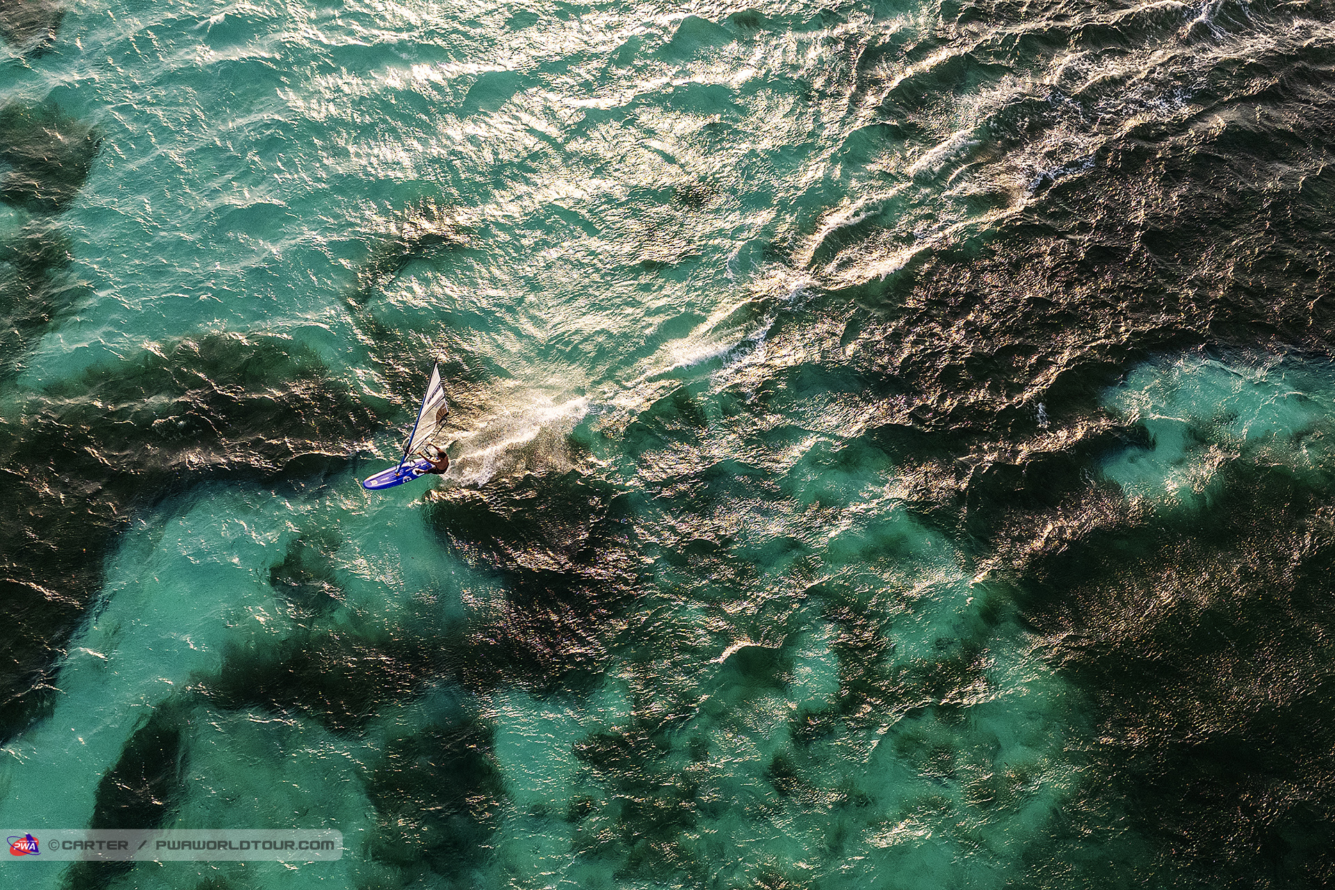 Arxon Gomperts windsurfing — Over the reef, Aruba