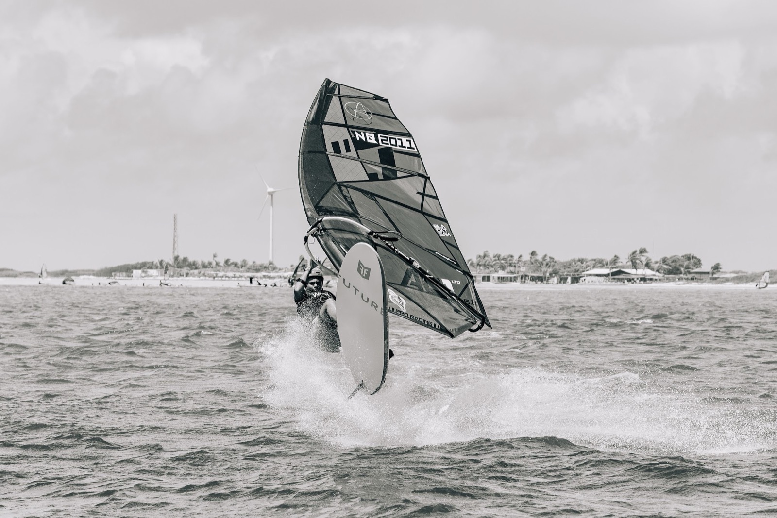 Arxon Gomperts windsurfing — Board up, 2025
