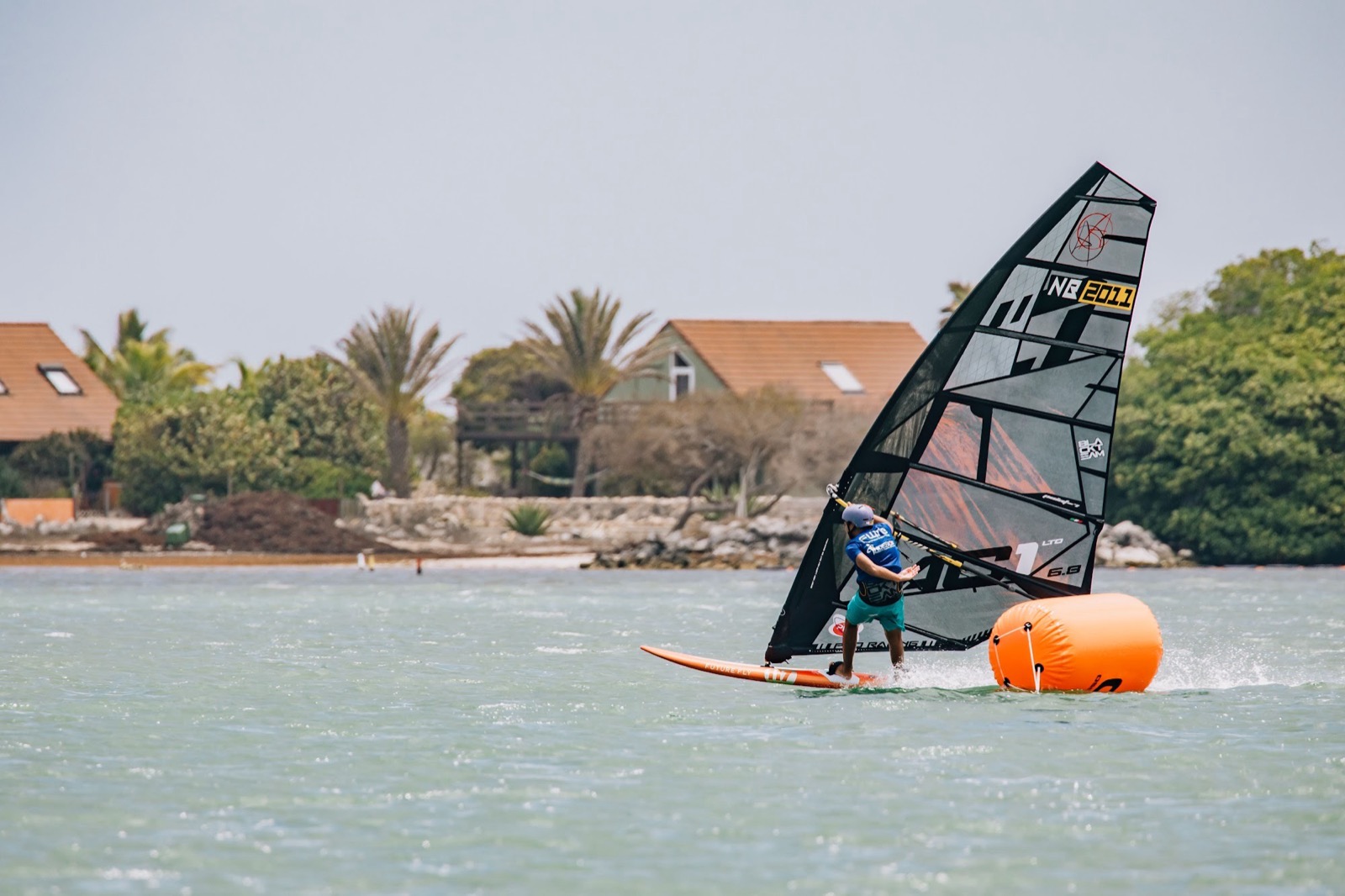 Arxon Gomperts windsurfing — Rounding the mark, 2025